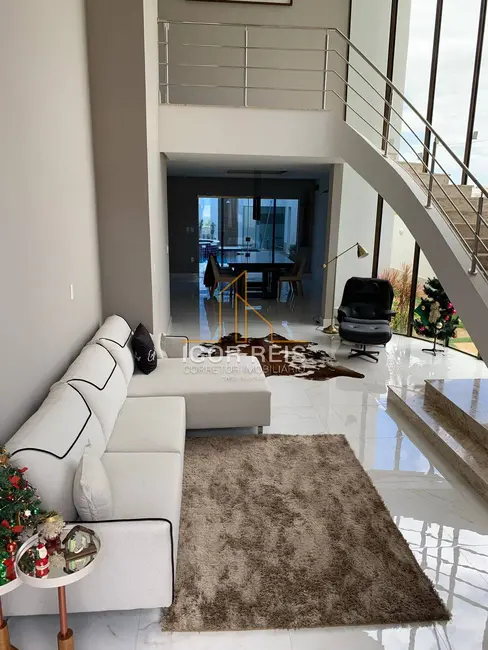 Foto 6 de Casa de Condomínio com 4 quartos à venda e para alugar, 450m2 em Parque Rodoviário, Campos Dos Goytacazes - RJ