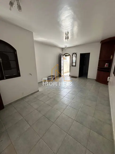 Casa com 3 quartos à venda, 180m2 em Parque São Caetano, Campos Dos Goytacazes - RJ - imagem 3 Foto 3 de Casa com 3 quartos à venda, 180m2 em Parque São Caetano, Campos Dos Goytacazes - RJ