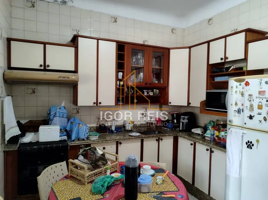 Casa com 5 quartos à venda, 445m2 em Centro, Campos Dos Goytacazes - RJ - imagem 9 Foto 9 de Casa com 5 quartos à venda, 445m2 em Centro, Campos Dos Goytacazes - RJ