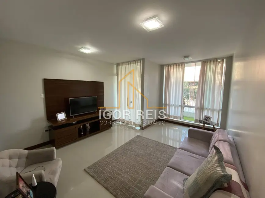 Casa com 3 quartos à venda, 260m2 em Parque Turf Club, Campos Dos Goytacazes - RJ - imagem 3 Foto 3 de Casa com 3 quartos à venda, 260m2 em Parque Turf Club, Campos Dos Goytacazes - RJ
