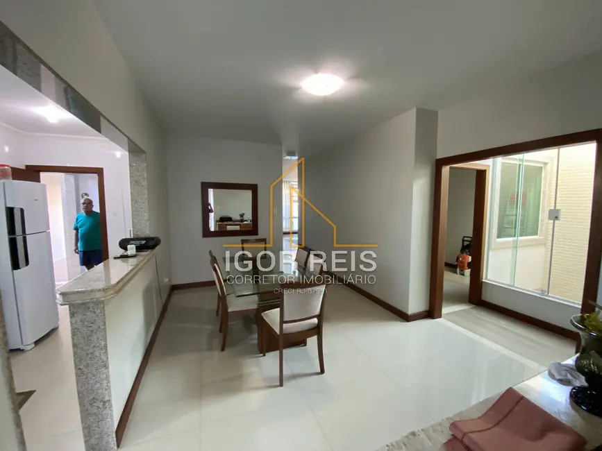 Casa com 3 quartos à venda, 260m2 em Parque Turf Club, Campos Dos Goytacazes - RJ - imagem 5 Foto 5 de Casa com 3 quartos à venda, 260m2 em Parque Turf Club, Campos Dos Goytacazes - RJ