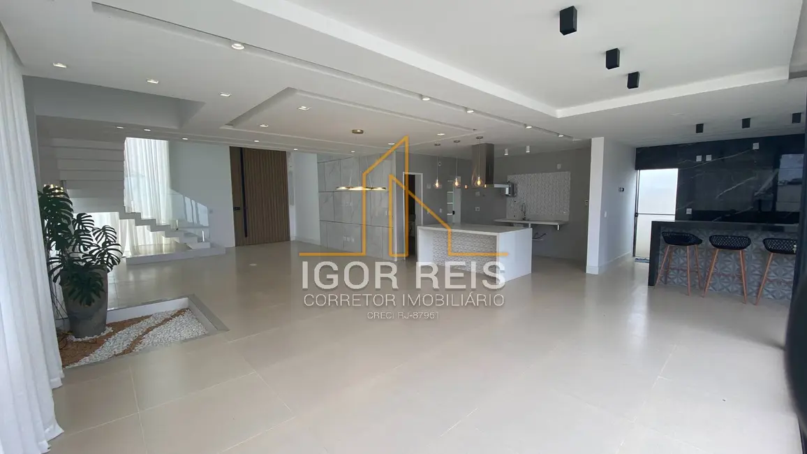 Foto 1 de Casa de Condomínio com 4 quartos à venda, 400m2 em Parque Rodoviário, Campos Dos Goytacazes - RJ