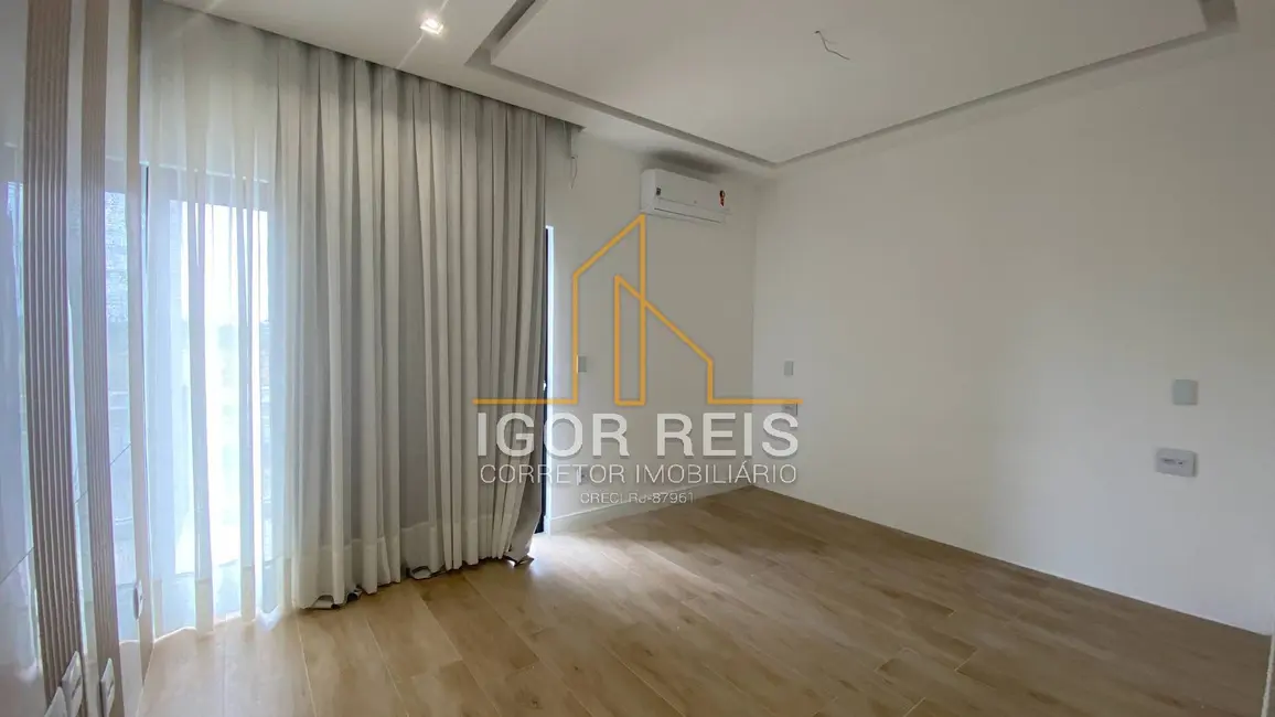 Foto 7 de Casa de Condomínio com 4 quartos à venda, 400m2 em Parque Rodoviário, Campos Dos Goytacazes - RJ