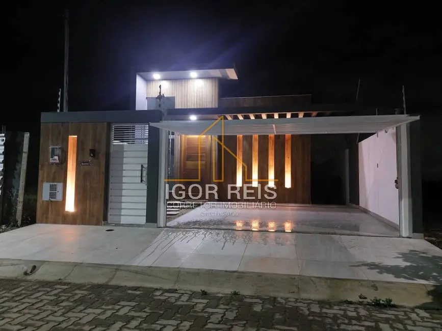 Foto 2 de Casa com 3 quartos à venda, 160m2 em Campos Dos Goytacazes - RJ