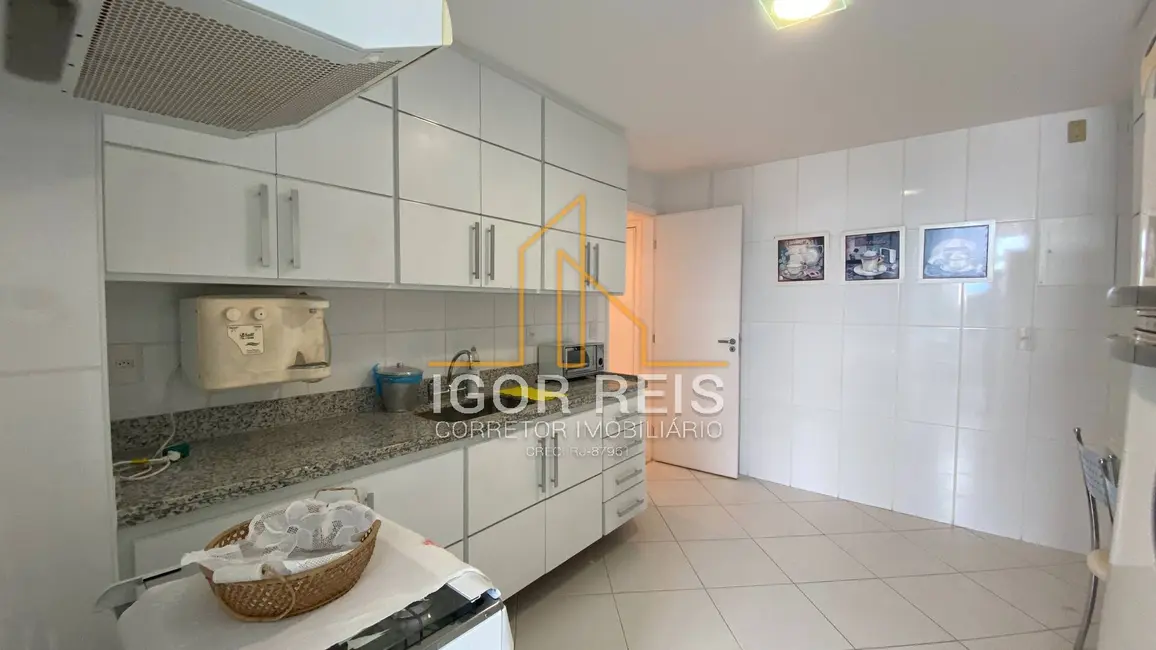 Foto 8 de Apartamento com 3 quartos à venda, 158m2 em Centro, Campos Dos Goytacazes - RJ