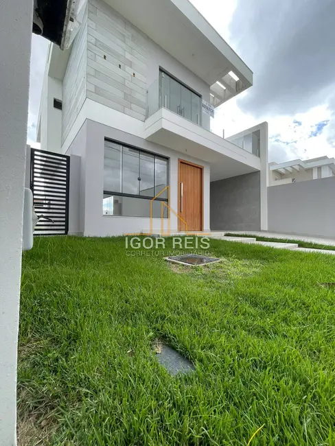 Foto 1 de Casa de Condomínio com 3 quartos à venda, 180m2 em Campos Dos Goytacazes - RJ
