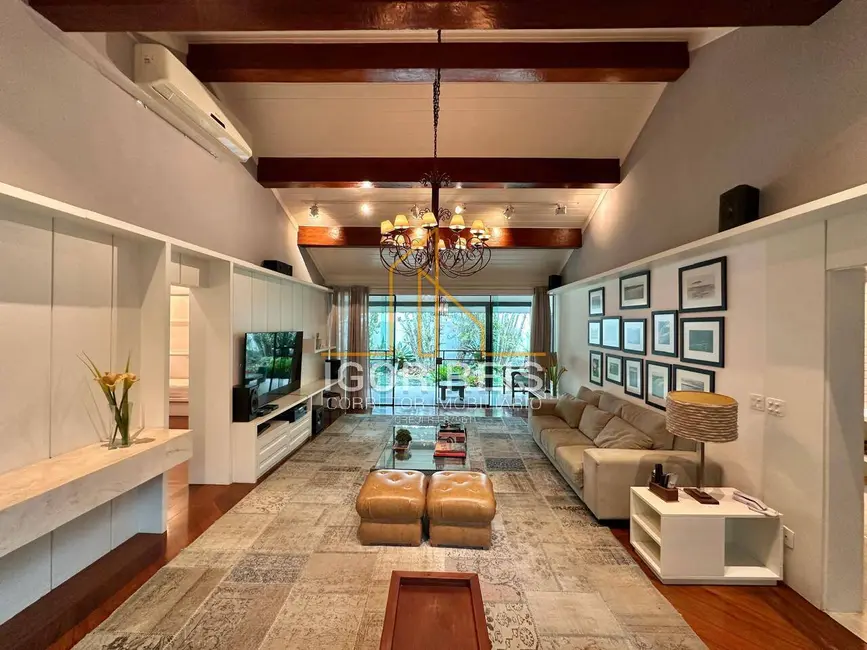 Foto 1 de Casa de Condomínio com 4 quartos à venda, 580m2 em Parque Santo Amaro, Campos Dos Goytacazes - RJ