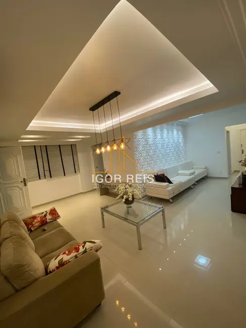 Cobertura com 4 quartos à venda, 300m2 em Centro, Campos Dos Goytacazes - RJ - imagem 1 Foto 1 de Cobertura com 4 quartos à venda, 300m2 em Centro, Campos Dos Goytacazes - RJ