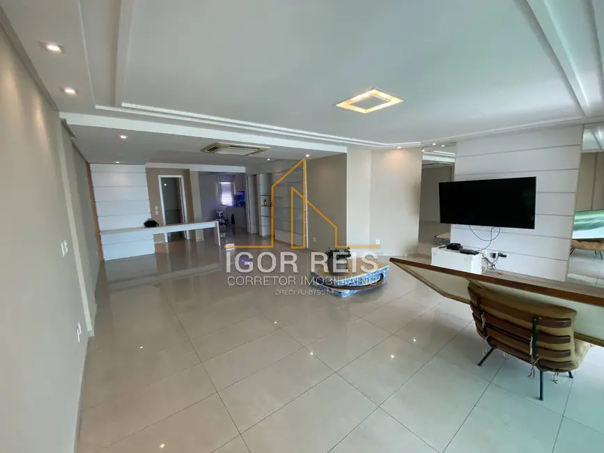 Apartamento com 4 quartos para alugar, 200m2 em Centro, Campos Dos Goytacazes - RJ - imagem 1 Foto 1 de Apartamento com 4 quartos para alugar, 200m2 em Centro, Campos Dos Goytacazes - RJ