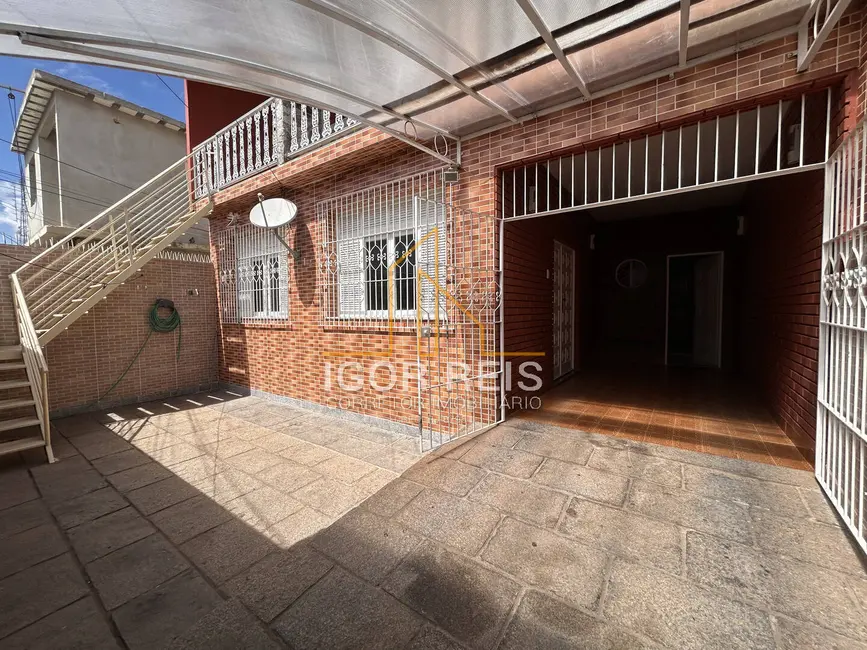 Casa com 4 quartos à venda em Parque Turf Club, Campos Dos Goytacazes - RJ - imagem 5 Foto 5 de Casa com 4 quartos à venda em Parque Turf Club, Campos Dos Goytacazes - RJ