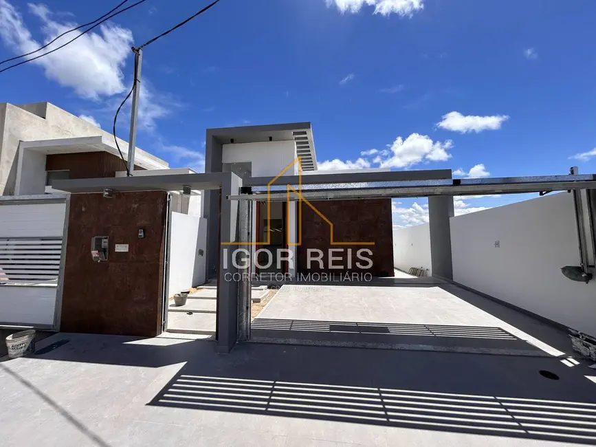 Casa com 3 quartos à venda em Campos Dos Goytacazes - RJ - imagem 1 Foto 1 de Casa com 3 quartos à venda em Campos Dos Goytacazes - RJ