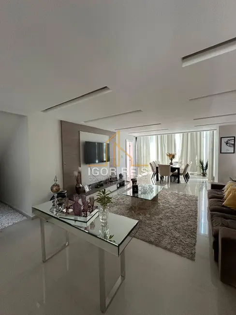 Casa de Condomínio com 4 quartos à venda e para alugar, 600m2 em Parque Rodoviário, Campos Dos Goytacazes - RJ - imagem 5 Foto 5 de Casa de Condomínio com 4 quartos à venda e para alugar, 600m2 em Parque Rodoviário, Campos Dos Goytacazes - RJ