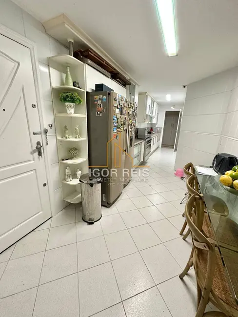 Foto 9 de Apartamento com 4 quartos à venda, 215m2 em Centro, Campos Dos Goytacazes - RJ
