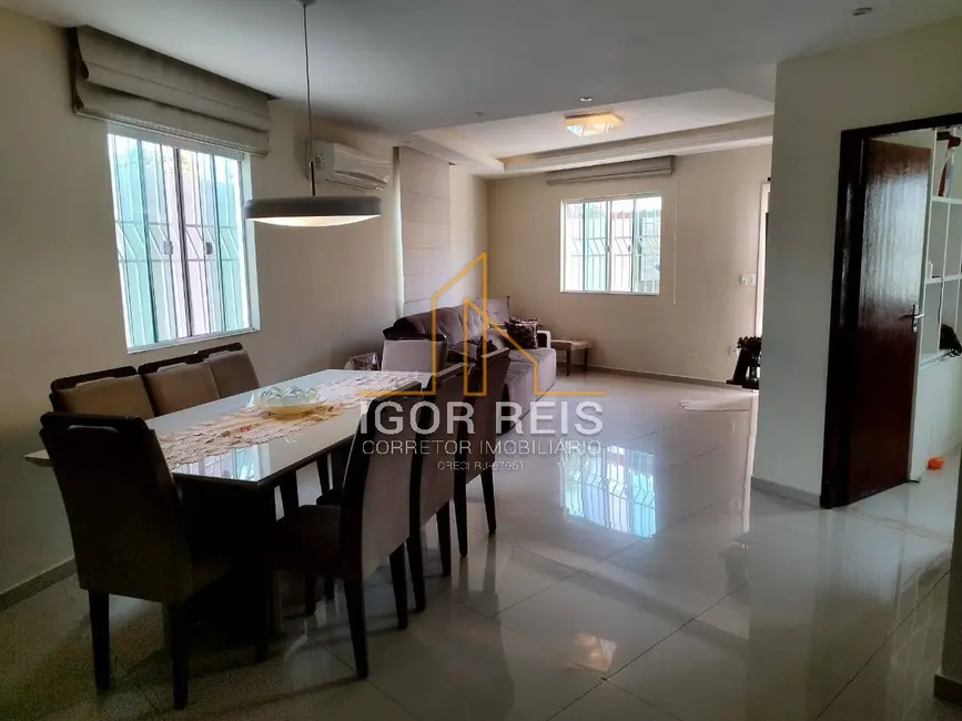 Foto 3 de Casa com 4 quartos à venda, 160m2 em Parque Aurora, Campos Dos Goytacazes - RJ