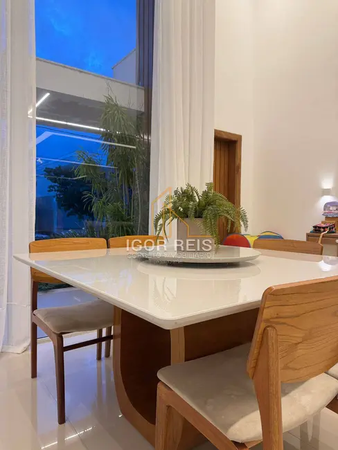 Foto 1 de Casa de Condomínio com 3 quartos à venda em Parque Rodoviário, Campos Dos Goytacazes - RJ