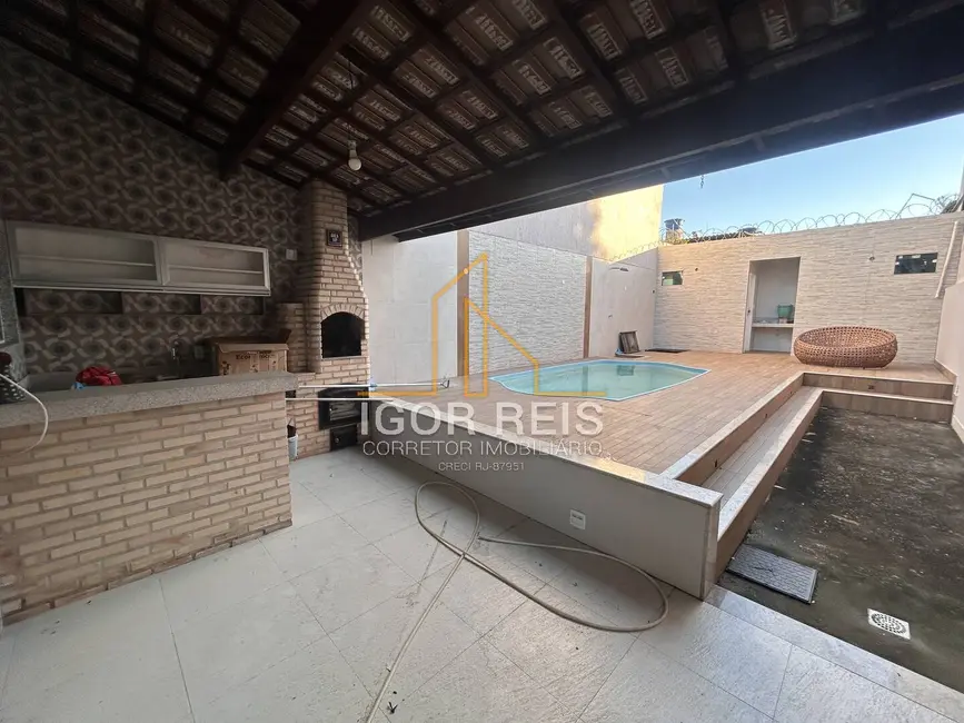 Foto 4 de Casa com 4 quartos à venda e para alugar em Parque Jóquei Club, Campos Dos Goytacazes - RJ