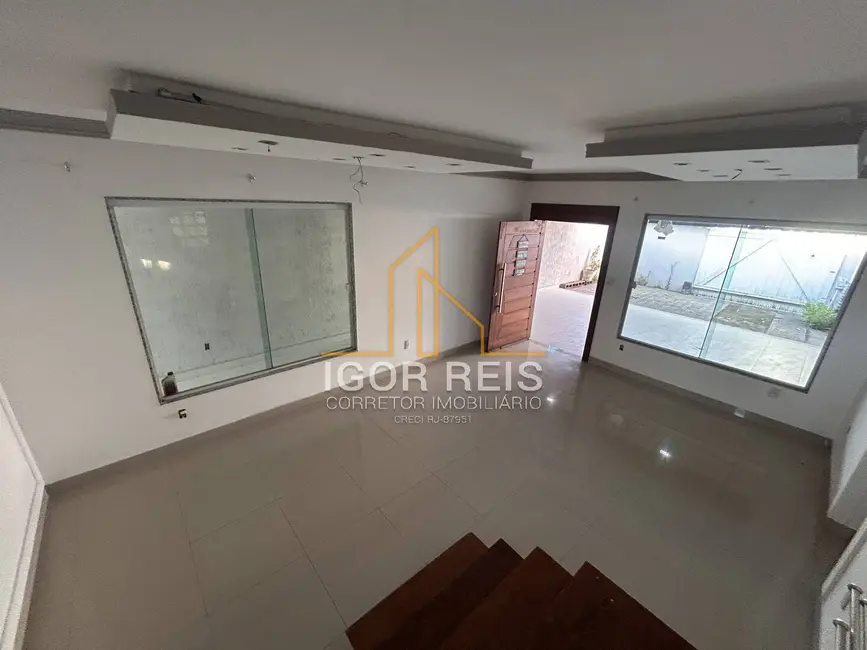 Foto 3 de Casa com 4 quartos à venda e para alugar em Parque Jóquei Club, Campos Dos Goytacazes - RJ