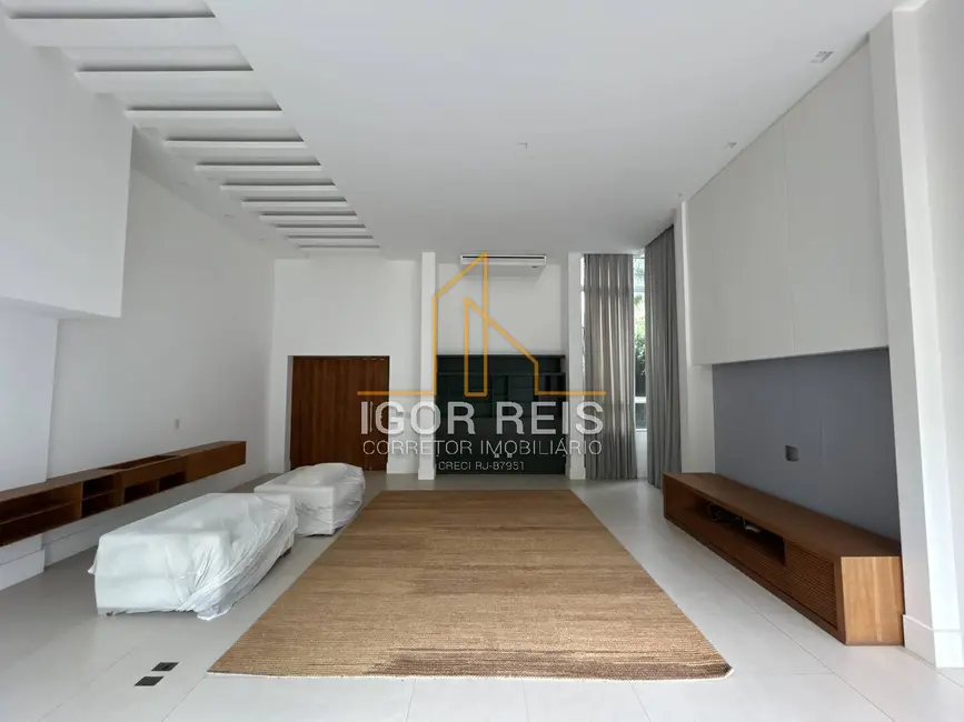 Foto 3 de Casa de Condomínio com 3 quartos à venda, 423m2 em Parque Santo Amaro, Campos Dos Goytacazes - RJ