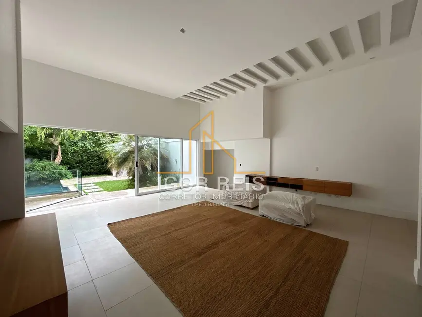 Foto 2 de Casa de Condomínio com 3 quartos à venda, 423m2 em Parque Santo Amaro, Campos Dos Goytacazes - RJ