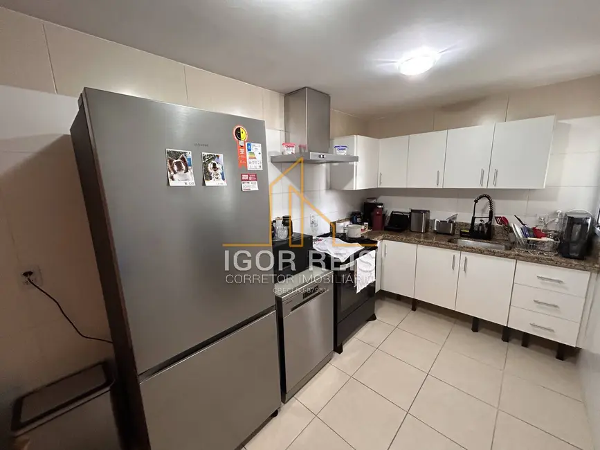 Foto 8 de Apartamento com 4 quartos para alugar, 160m2 em Centro, Campos Dos Goytacazes - RJ