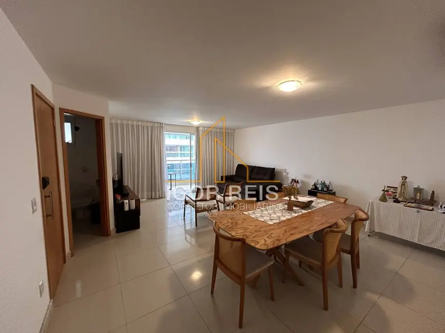 Foto 1 de Apartamento com 4 quartos para alugar, 160m2 em Centro, Campos Dos Goytacazes - RJ