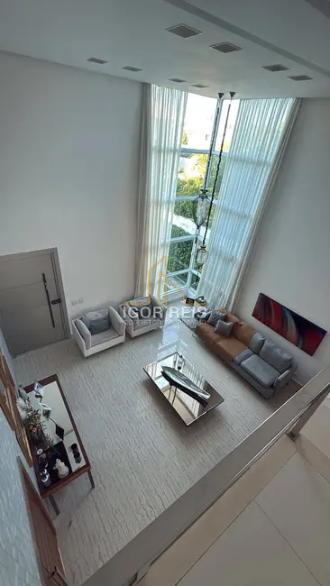 Foto 2 de Casa de Condomínio com 3 quartos para alugar, 420m2 em Vila da Rainha, Campos Dos Goytacazes - RJ