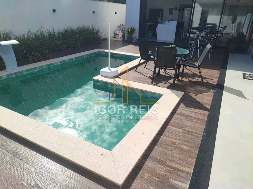 Foto 1 de Casa de Condomínio com 3 quartos à venda em Parque Rodoviário, Campos Dos Goytacazes - RJ