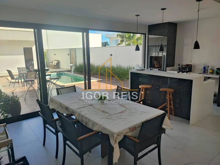 Foto 2 de Casa de Condomínio com 3 quartos à venda em Parque Rodoviário, Campos Dos Goytacazes - RJ