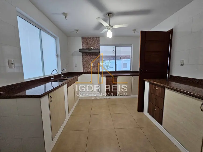 Foto 5 de Casa com 5 quartos à venda, 480m2 em Parque Califórnia, Campos Dos Goytacazes - RJ