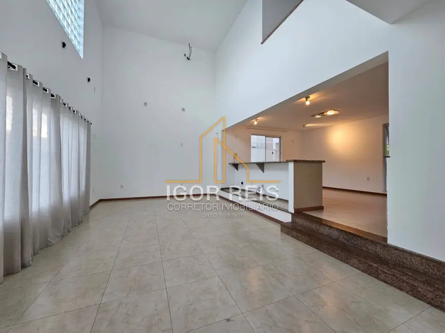 Foto 2 de Casa com 5 quartos à venda, 480m2 em Parque Califórnia, Campos Dos Goytacazes - RJ