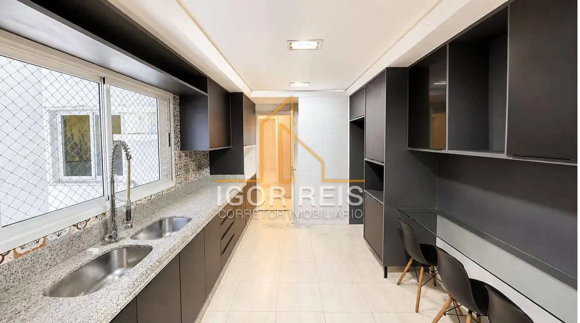 Foto 9 de Apartamento com 4 quartos à venda, 233m2 em Centro, Campos Dos Goytacazes - RJ