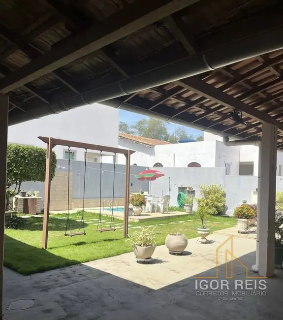 Casa com 6 quartos à venda em Campos Dos Goytacazes - RJ - imagem 2 Foto 2 de Casa com 6 quartos à venda em Campos Dos Goytacazes - RJ