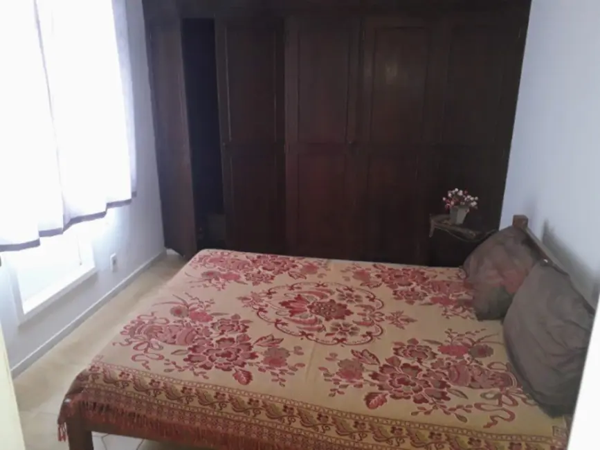 Foto 2 de Apartamento com 4 quartos à venda e para alugar, 105m2 em Centro, Cabo Frio - RJ