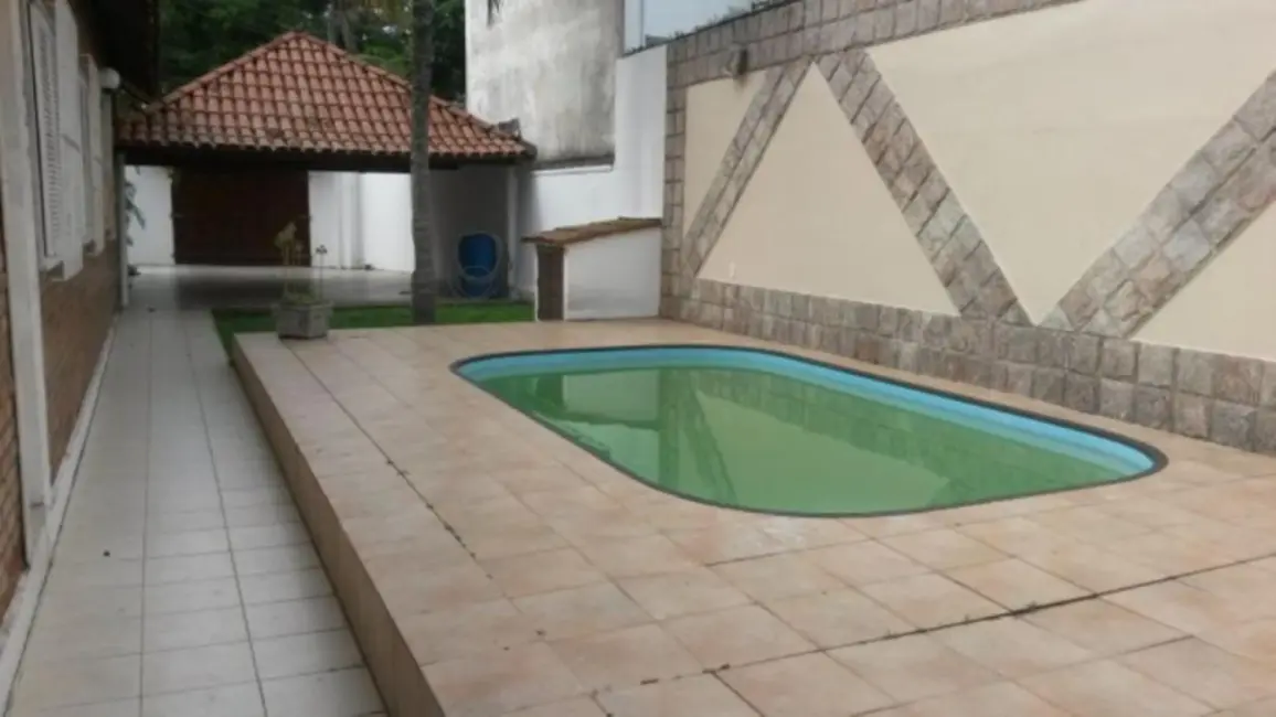 Foto 2 de Casa com 4 quartos à venda e para alugar, 160m2 em Centro, Cabo Frio - RJ
