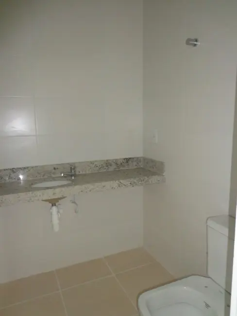 Apartamento com 1 quarto à venda, 57m2 em Centro, Cabo Frio - RJ - imagem 7 Foto 7 de Apartamento com 1 quarto à venda, 57m2 em Centro, Cabo Frio - RJ