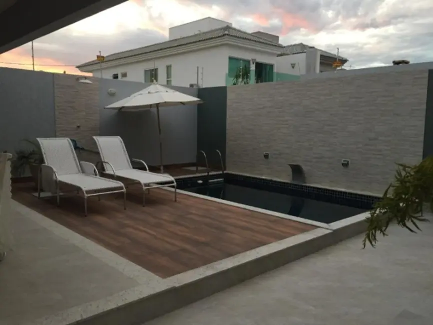 Foto 3 de Sobrado com 4 quartos à venda, 225m2 em Cabo Frio - RJ