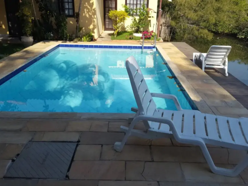 Foto 2 de Casa com 2 quartos à venda, 80m2 em Ogiva, Cabo Frio - RJ