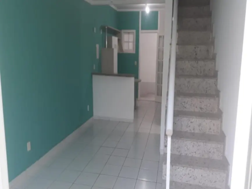 Foto 2 de Sobrado com 2 quartos à venda, 90m2 em Jardim Caiçara, Cabo Frio - RJ
