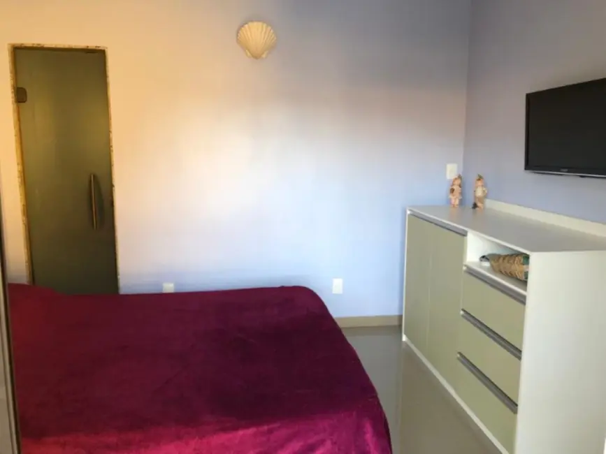 Foto 1 de Sobrado com 3 quartos à venda, 127m2 em Ogiva, Cabo Frio - RJ