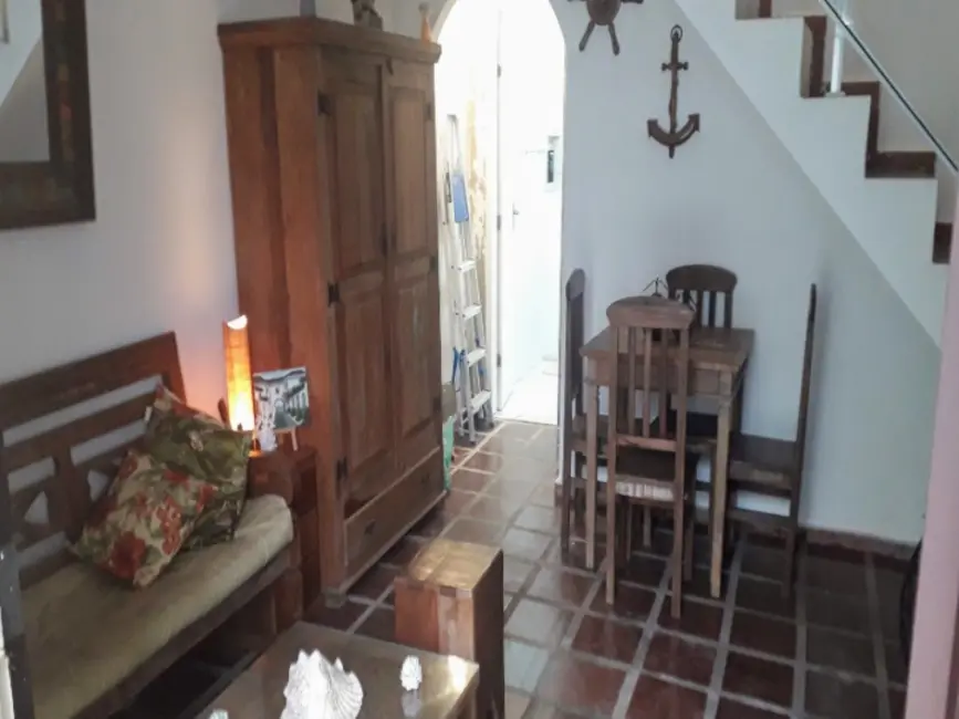 Foto 2 de Casa com 2 quartos à venda, 97m2 em Palmeiras, Cabo Frio - RJ