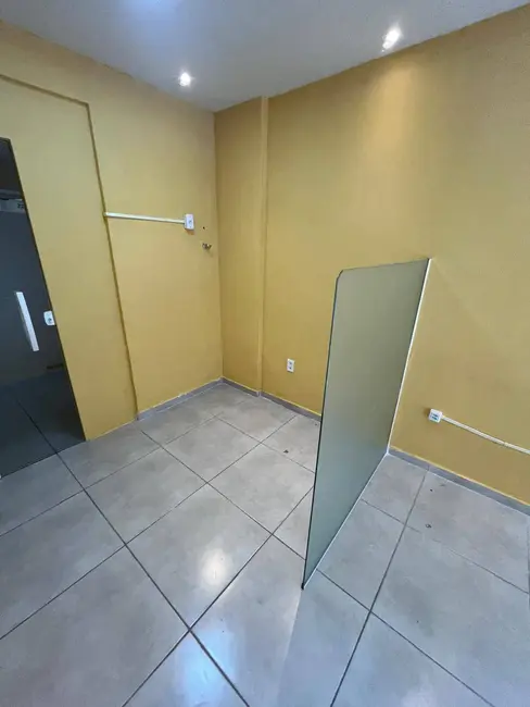 Loja à venda e para alugar, 25m2 em Centro, Cabo Frio - RJ - imagem 4 Foto 4 de Loja à venda e para alugar, 25m2 em Centro, Cabo Frio - RJ