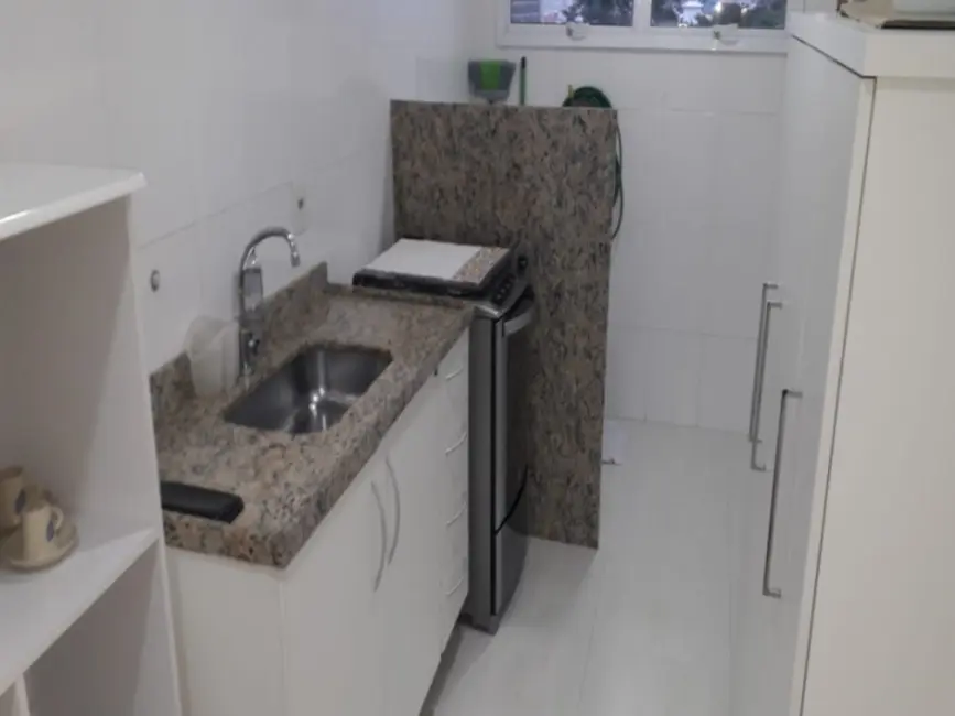 Foto 2 de Apartamento com 2 quartos à venda e para alugar, 70m2 em Jardim Flamboyant, Cabo Frio - RJ
