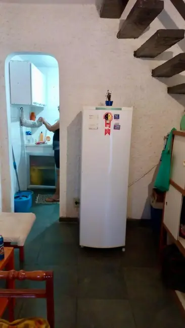 Foto 3 de Sobrado com 1 quarto à venda, 50m2 em Vila Blanche, Cabo Frio - RJ