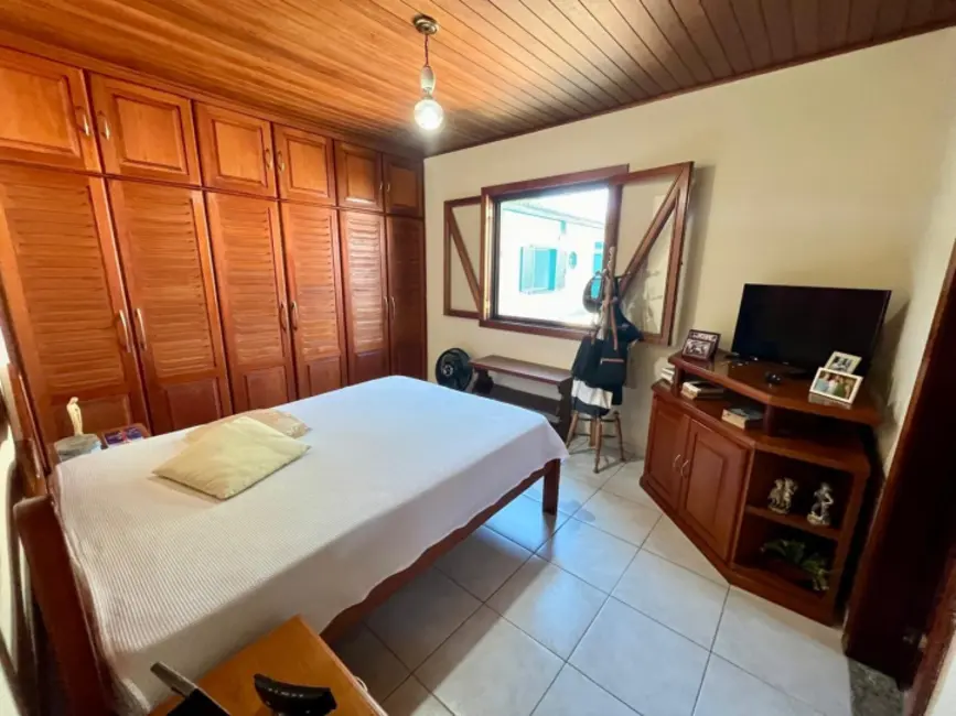 Casa com 4 quartos à venda, 420m2 em Portinho, Cabo Frio - RJ - imagem 8 Foto 8 de Casa com 4 quartos à venda, 420m2 em Portinho, Cabo Frio - RJ