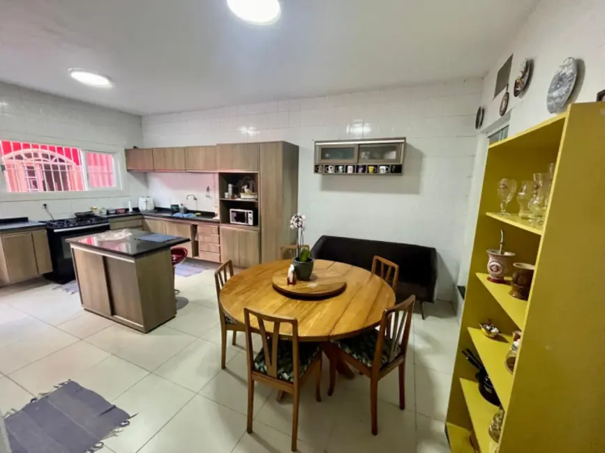 Foto 6 de Sobrado com 7 quartos à venda, 360m2 em Jardim Excelsior, Cabo Frio - RJ