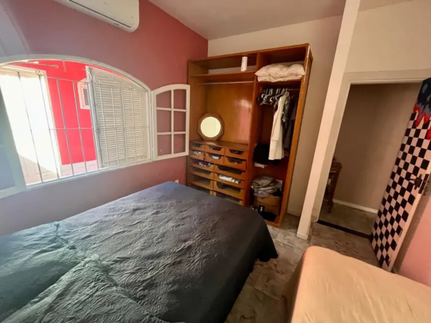 Foto 8 de Sobrado com 7 quartos à venda, 360m2 em Jardim Excelsior, Cabo Frio - RJ