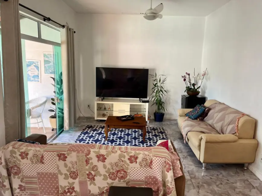 Foto 3 de Sobrado com 7 quartos à venda, 360m2 em Jardim Excelsior, Cabo Frio - RJ