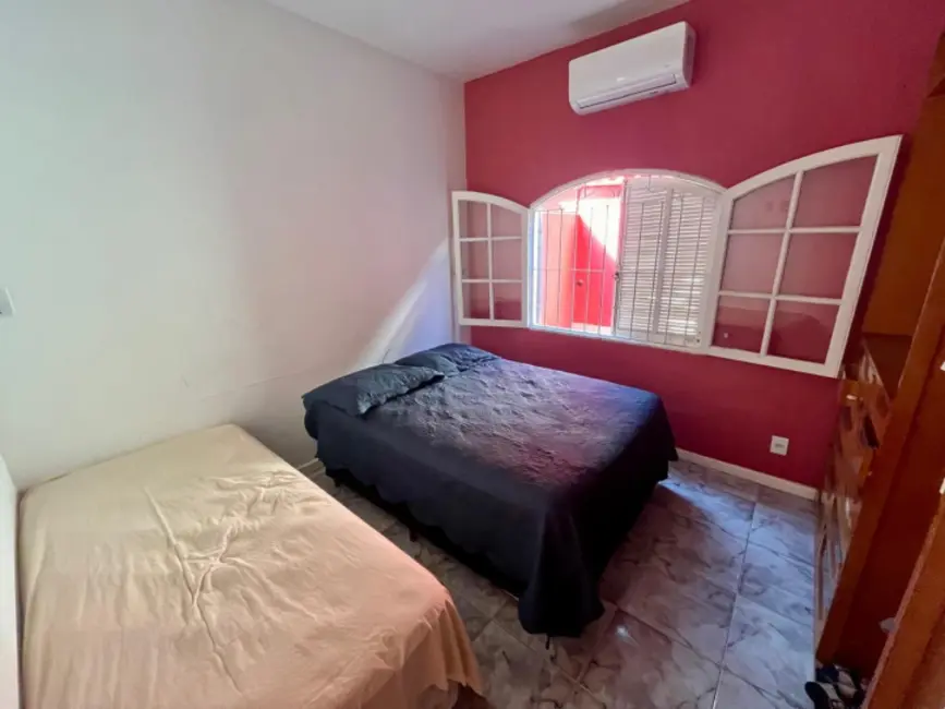 Foto 9 de Sobrado com 7 quartos à venda, 360m2 em Jardim Excelsior, Cabo Frio - RJ
