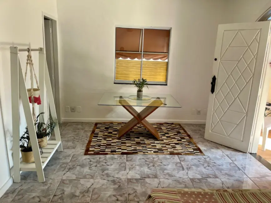 Foto 4 de Sobrado com 7 quartos à venda, 360m2 em Jardim Excelsior, Cabo Frio - RJ