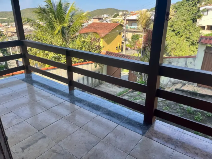 Foto 4 de Sobrado com 5 quartos à venda e para alugar, 300m2 em Cabo Frio - RJ